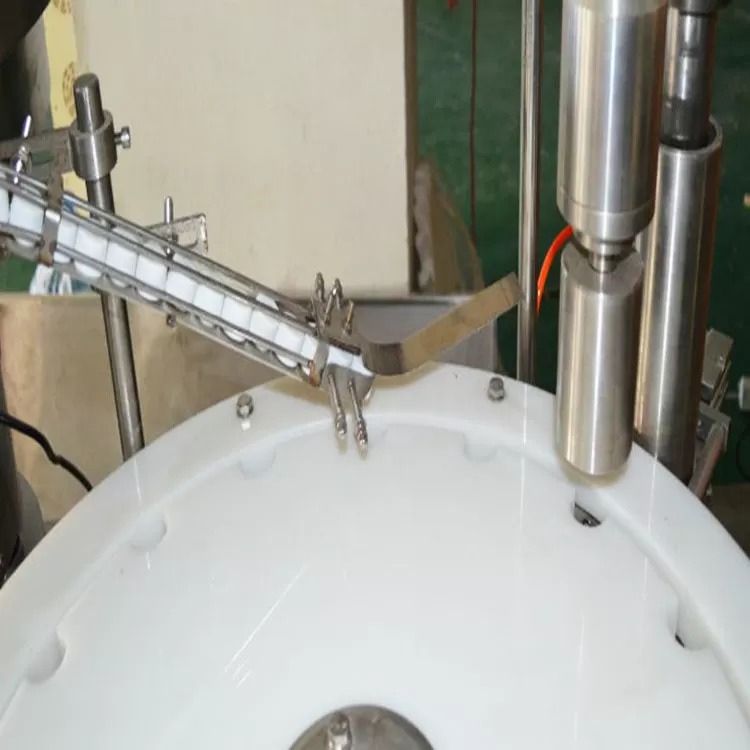 Flaschenverschlussmaschine aus rostfreiem Stahl, verwendet in der Medizin